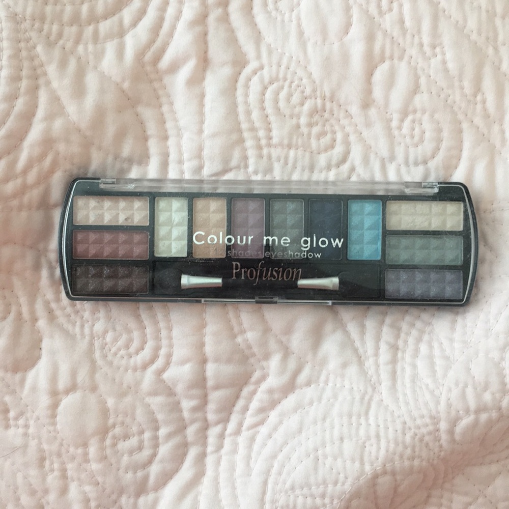 Profusion "Colour Me Glow" Eyeshadow Palette